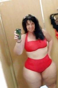 impressive senior thick caboose ginormous gams 1